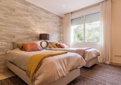 Siesta Design, interior design bedroom by Siesta Homes